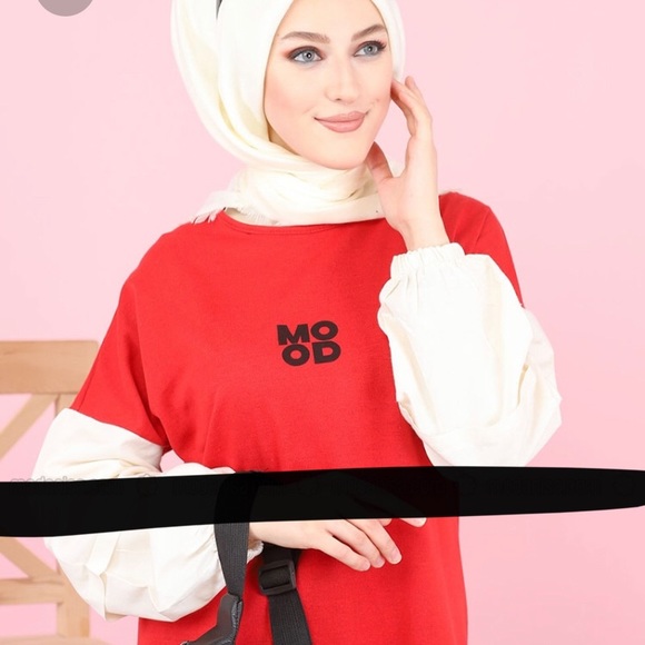 Tracksuit - Picture 2 of 4